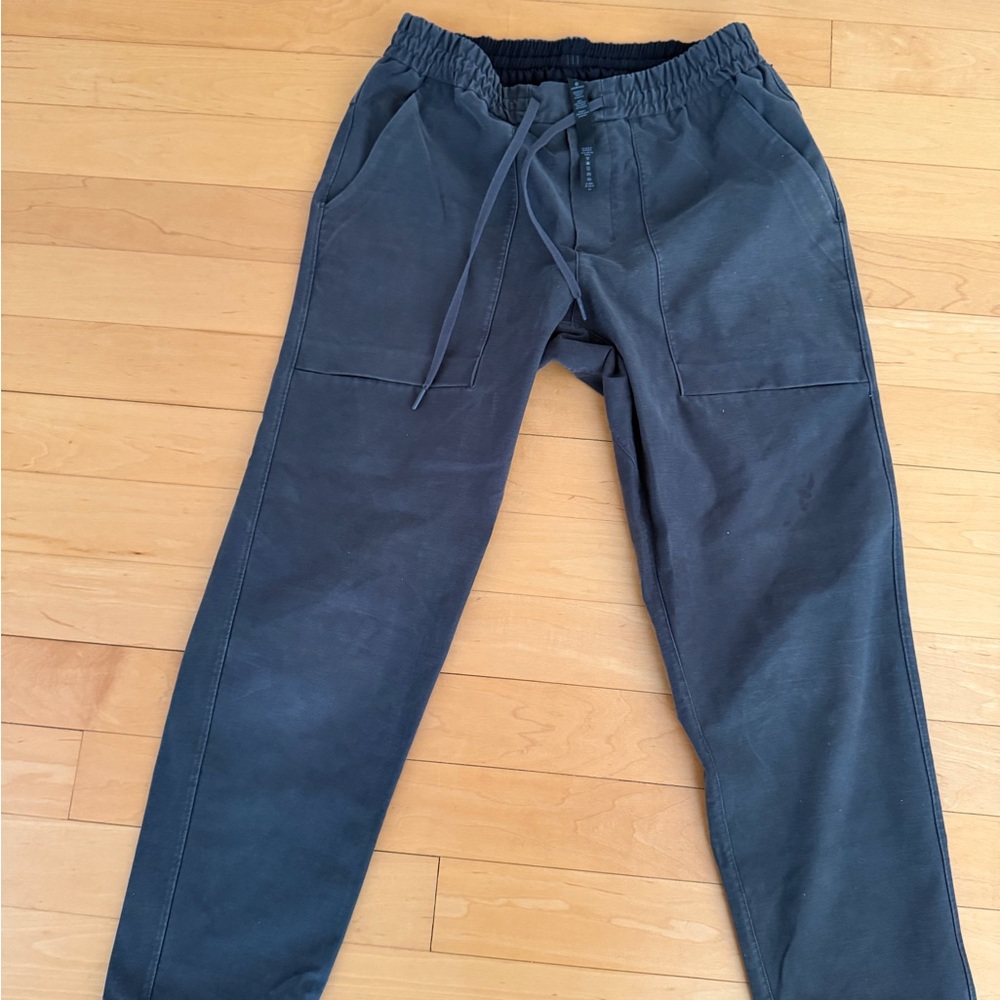 lululemon athletica Men's black drawstring waterproof pants